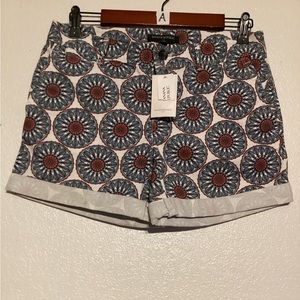 New Banana Republic Mid Rise Shorts